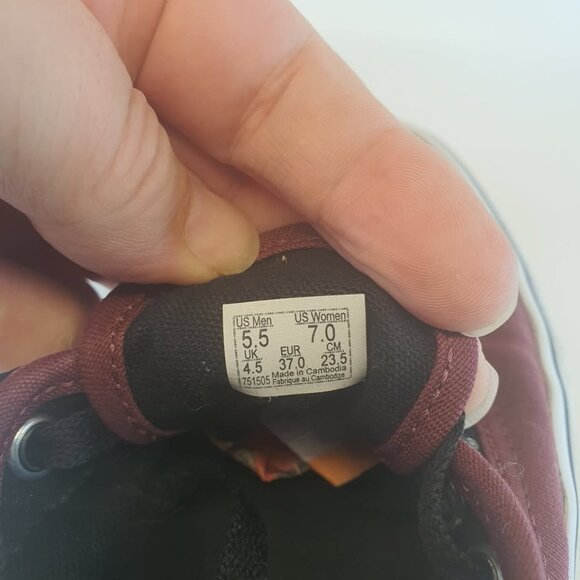 Vans Authentic Burgundy Unisex Low Top Size Women's 7 Men's 5.5 - Picture 6 of 7